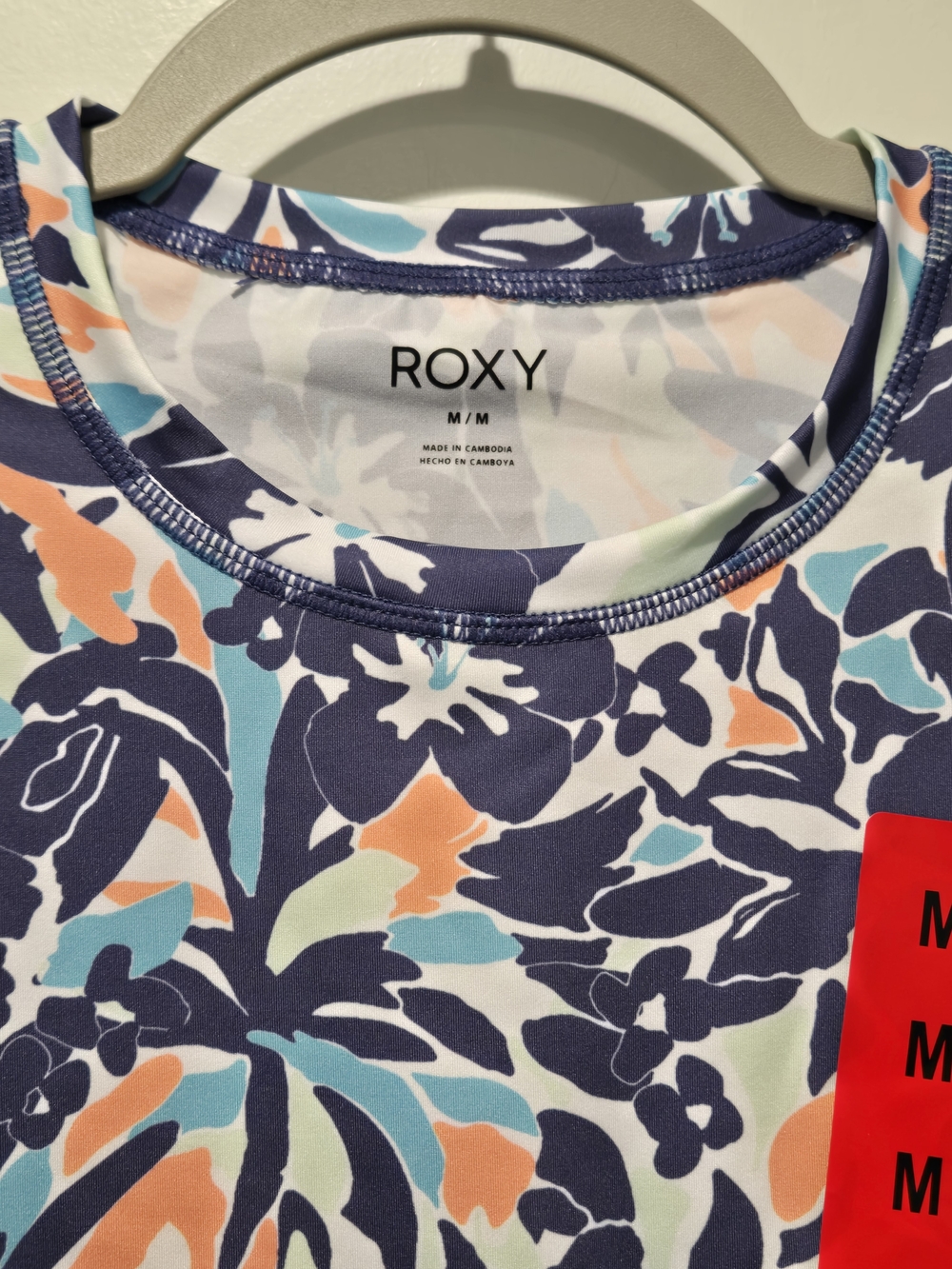 NWT- Roxy Sea Skipping Long Sleeve Rashguard UPF 50+ Swim Shirt Women's Size M - Picture 4 of 8
